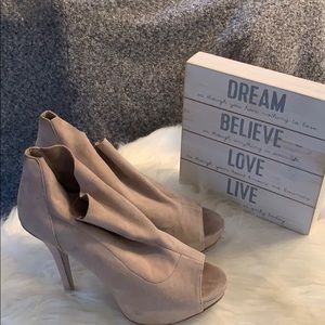 Steve Madden Lovelly Blush Suede Peep-toe